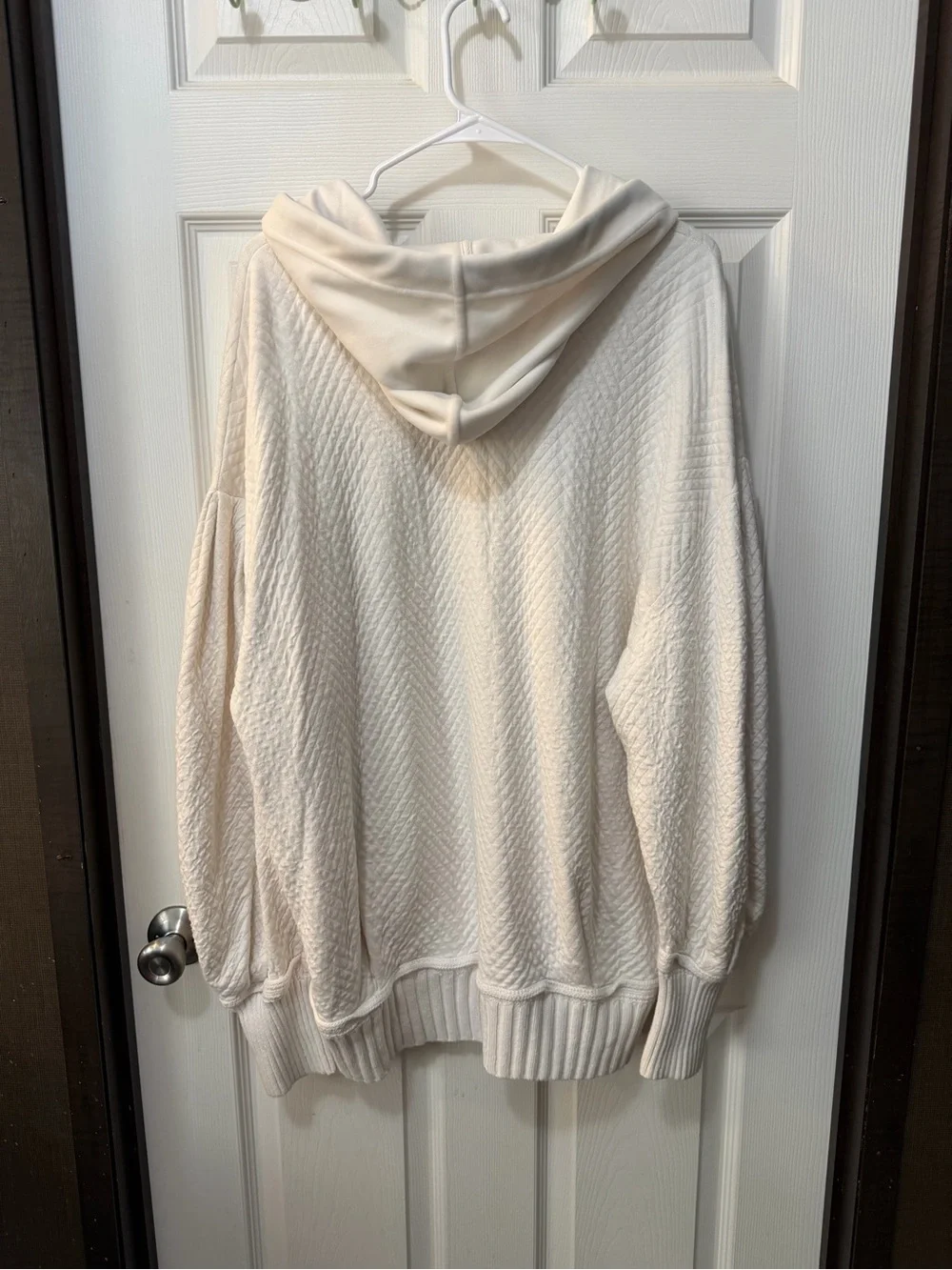 Free People Off White Textured Cowl Neck Hoodie Sweater Boho Cozy Sz L